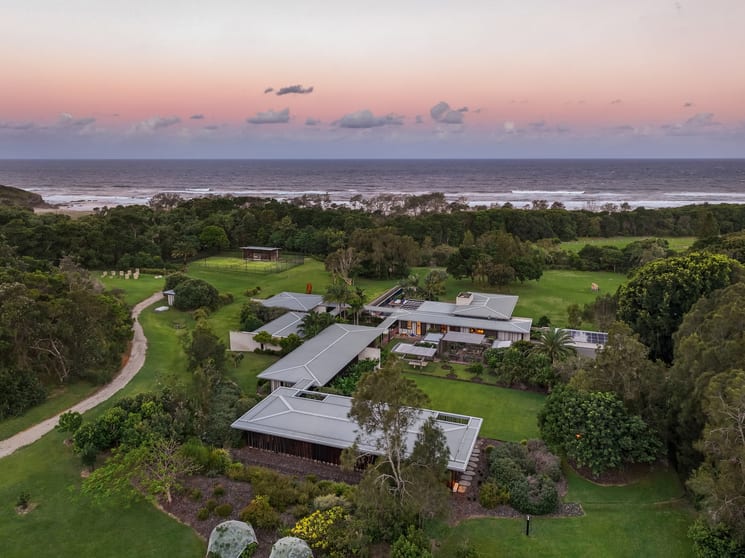 Click to view all images 433 Seven Mile Beach Road Broken Head NSW 2481 - Image 1