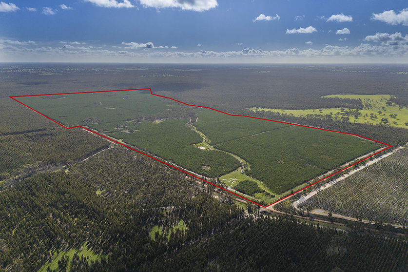 Click to view all images 125 Moonlight Road Killara VIC 3312 - Image 3