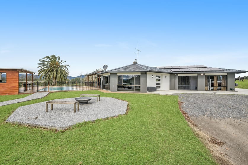 Click to view all images 180 Hewens Road Brombin NSW 2446 - Image 2
