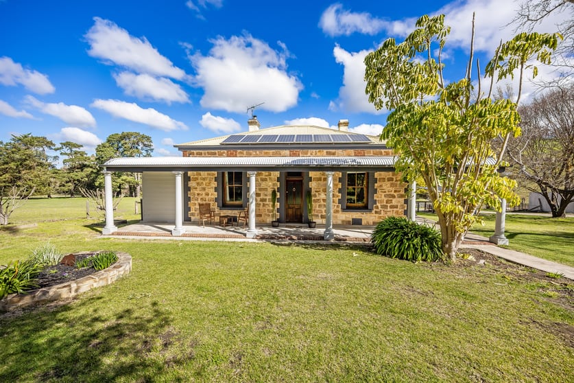 Click to view all images 270 Bull Creek Road Paris Creek SA 5201 - Image 1
