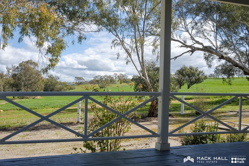 Click to view all images 211 Goomalling-Toodyay Road Nunile WA 6566 - Image 3