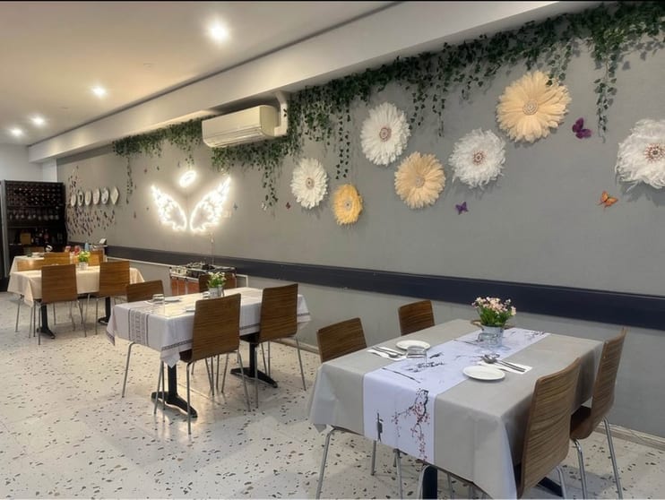 Click to view all images Food, Beverage & Hospitality business for sale in Mentone - Image 2