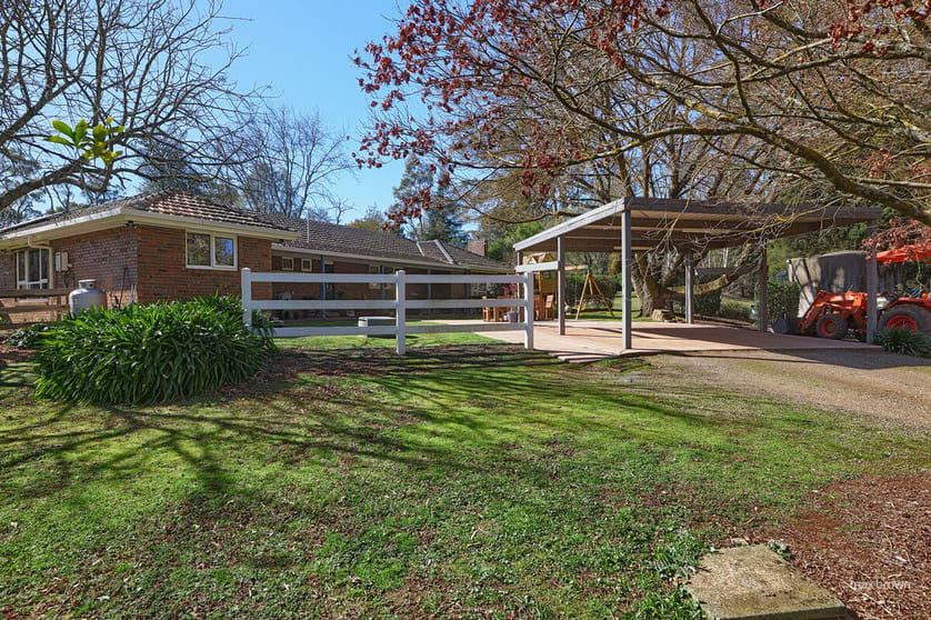 Click to view all images 50 Wandin Creek Road Wandin East VIC 3139 - Image 2