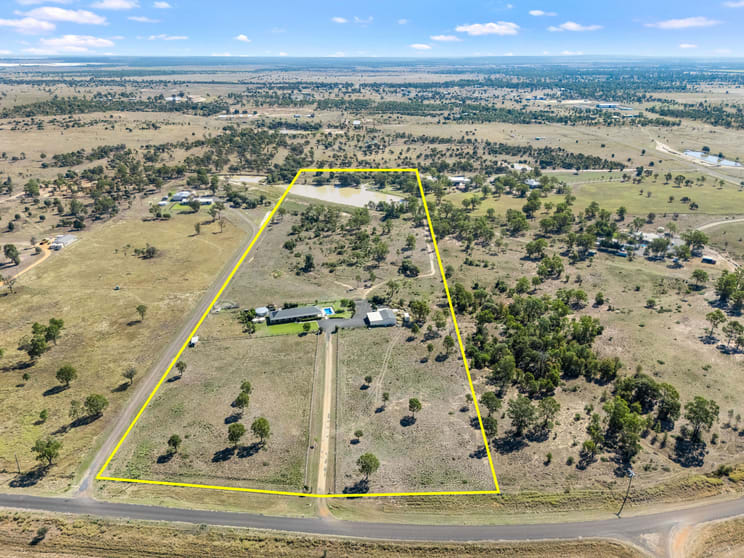 Click to view all images 310 Glengallan Road Emerald QLD 4720 - Image 1
