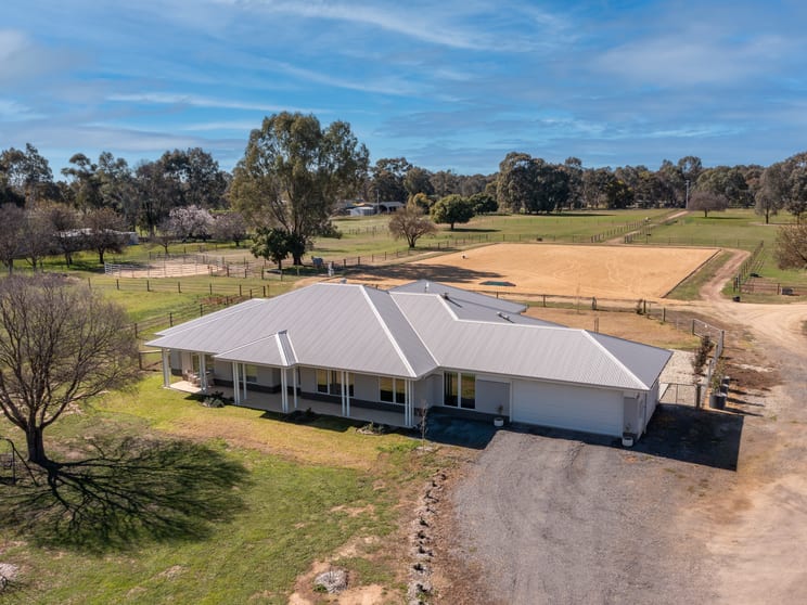 Click to view all images 364 Goomalibee Road Benalla VIC 3672 - Image 2