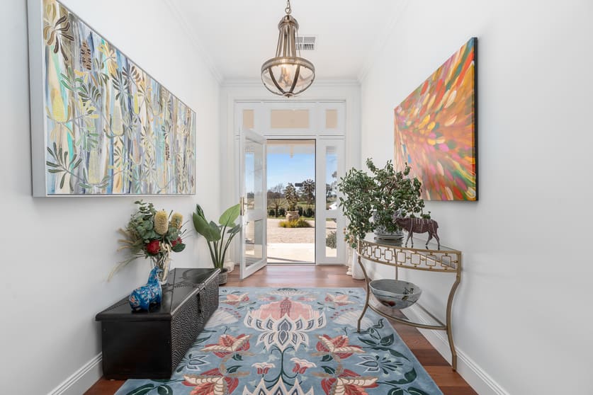 Click to view all images 37 Beaumah Road Orange NSW 2800 - Image 2