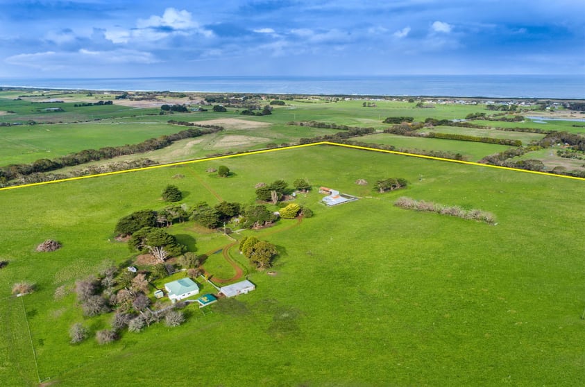 Click to view all images 143 Whistlers & Masons Road Narrawong VIC 3285 - Image 2