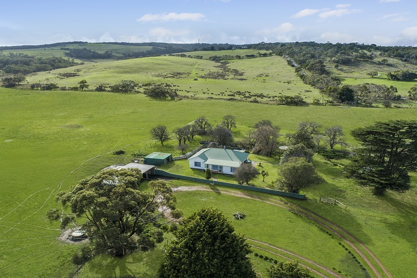 Click to view all images 143 Whistlers & Masons Road Narrawong VIC 3285 - Image 3