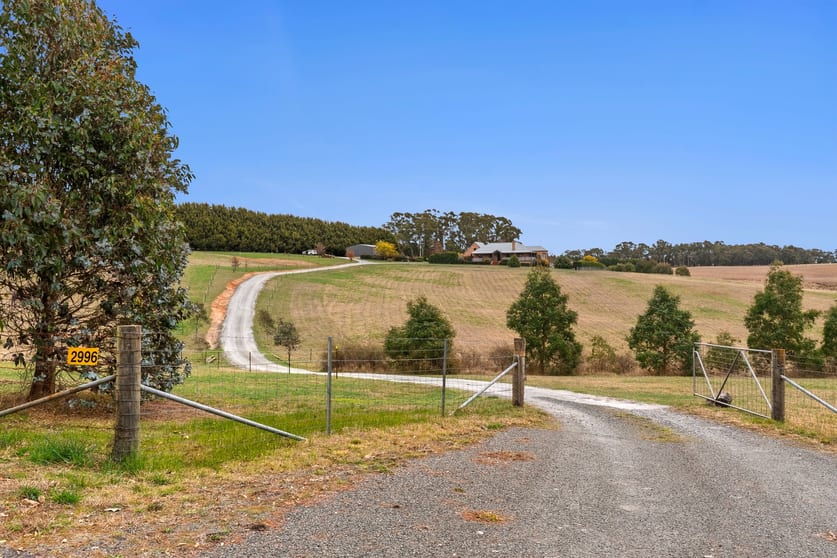 Click to view all images 2996 Laggan Road, Laggan via Crookwell NSW 2583 - Image 2