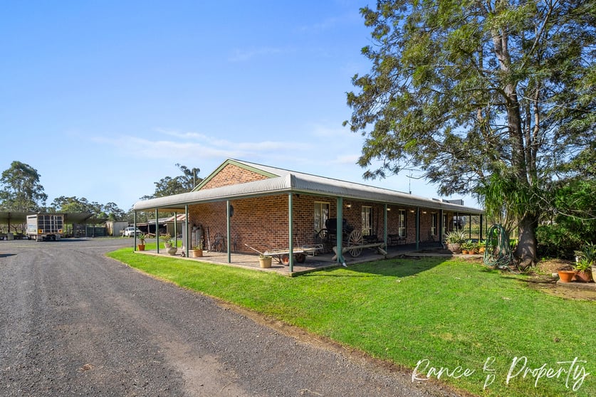 Click to view all images 6 Blind Road Nelson NSW 2765 - Image 2