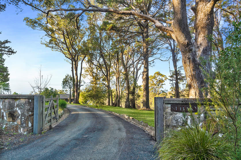 Click to view all images 1162 Old Hume Highway Alpine NSW 2575 - Image 2
