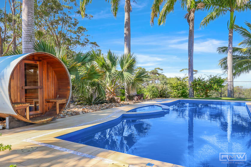 Click to view all images 271 Browns Lane Farnborough QLD 4703 - Image 2