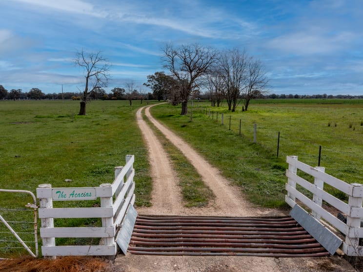 Click to view all images 363 Boralma-Tarrawingee Road Londrigan VIC 3678 - Image 2