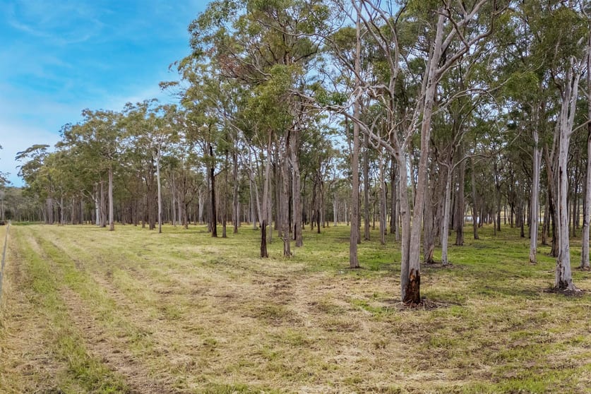 Click to view all images 45 Swan Bay Road Karuah NSW 2324 - Image 3