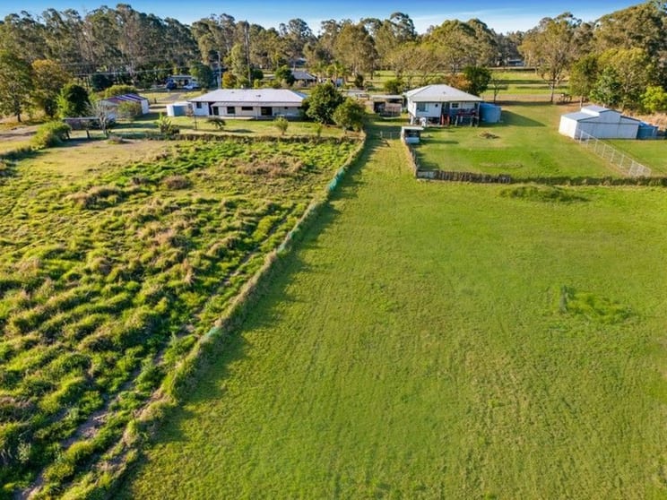 Click to view all images 143-179 Wendt Rd Chambers Flat QLD 4133 - Image 2