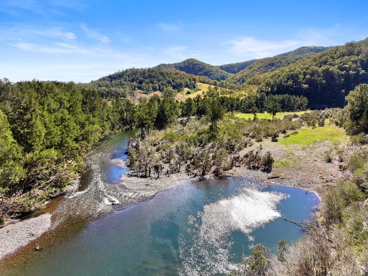 Click to view all images 31 Churchills Road Long Flat NSW 2446 - Image 2