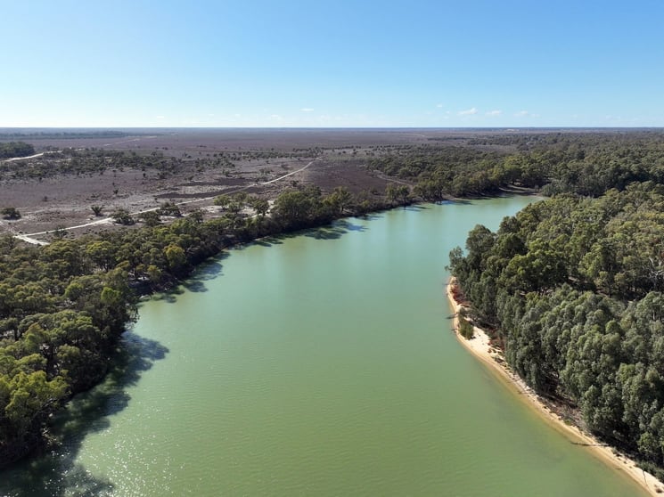Click to view all images Box's Island Via Renmark Road Wentworth NSW 2648 - Image 2