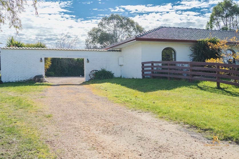 Click to view all images 4105 SOUTH GIPPSLAND HIGHWAY Giffard West VIC 3851 - Image 2