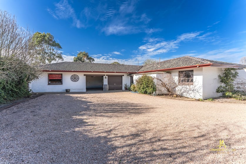 Click to view all images 4105 SOUTH GIPPSLAND HIGHWAY Giffard West VIC 3851 - Image 3
