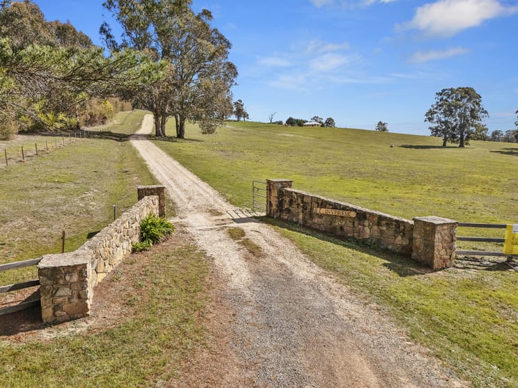 Click to view all images 180 Brigadoon Road Highlands VIC 3660 - Image 3
