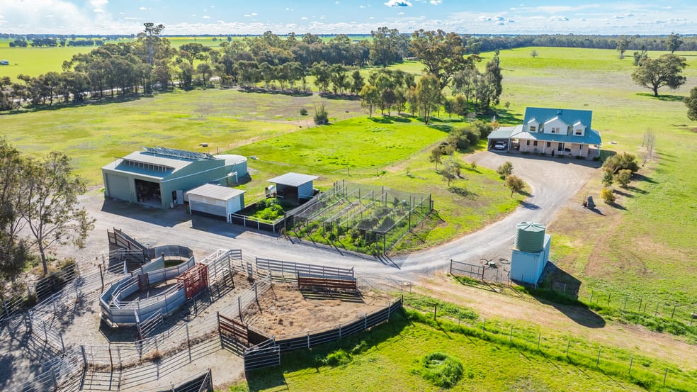 Click to view all images 290 Savernake Road Mulwala NSW 2647 - Image 3