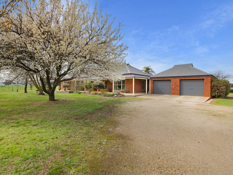 Click to view all images 606 Byawatha Road Byawatha VIC 3678 - Image 2