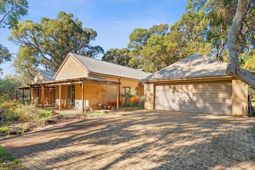Click to view all images 205 Wandoo Drive Baldivis WA 6171 - Image 1