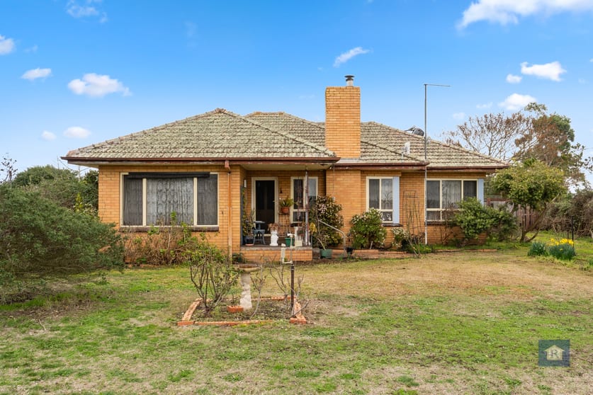 Click to view all images 175 Sheehans Road Cororooke VIC 3254 - Image 2