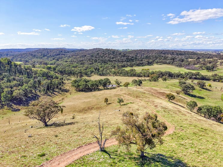 Click to view all images Gulgong NSW 2852 - Image 1
