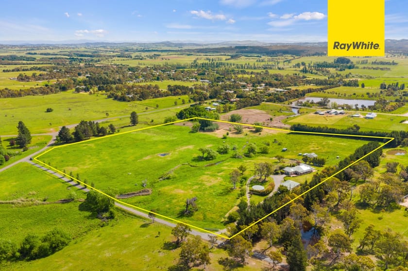 17 Marked Tree Road Gundaroo NSW 2620 - Image 2