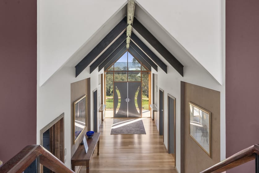 Click to view all images 31 Johanna Rise Howes Creek VIC 3723 - Image 1