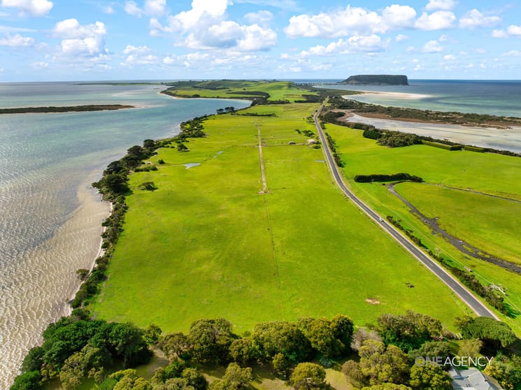 Click to view all images 151 Stanley Highway Stanley TAS 7331 - Image 2