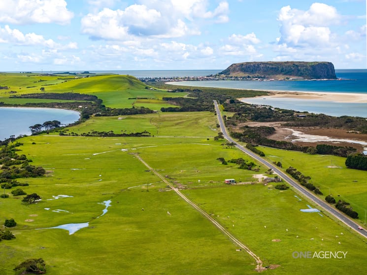 Click to view all images 151 Stanley Highway Stanley TAS 7331 - Image 3