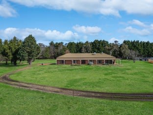 Click to view all images 551 Inverary Road Paddys River NSW 2577 - Image 2