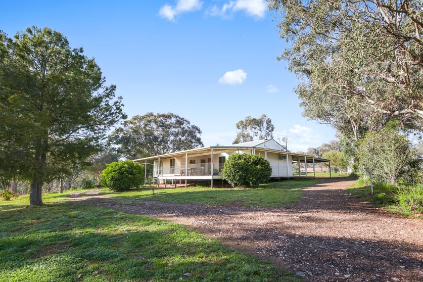 Click to view all images 1225 Gollan Road Goolma NSW 2852 - Image 2