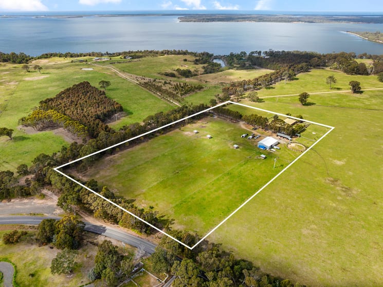 Click to view all images 30 Ridgeway Lane Newlands Arm VIC 3875 - Image 1