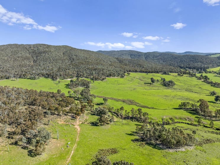 Click to view all images 500 Watchbox Creek Road Molyullah VIC 3673 - Image 2