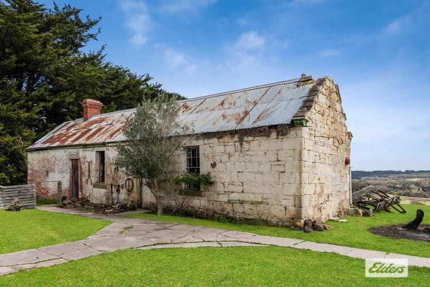 Click to view all images 110 Keegan Road Lauriston VIC 3444 - Image 2