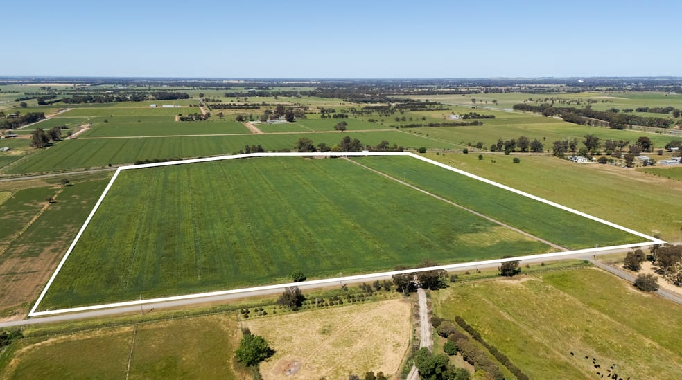 1098 Foster Road Rochester VIC 3561 - Image 2