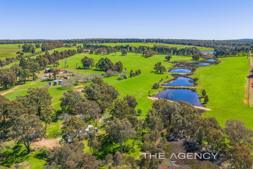 Click to view all images 3275 Toodyay Road Gidgegannup WA 6083 - Image 2
