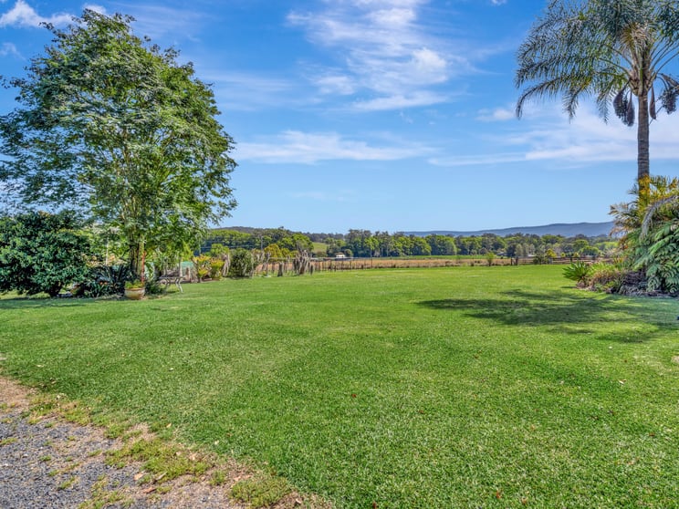 Click to view all images 923 Orara Way Nana Glen NSW 2450 - Image 3