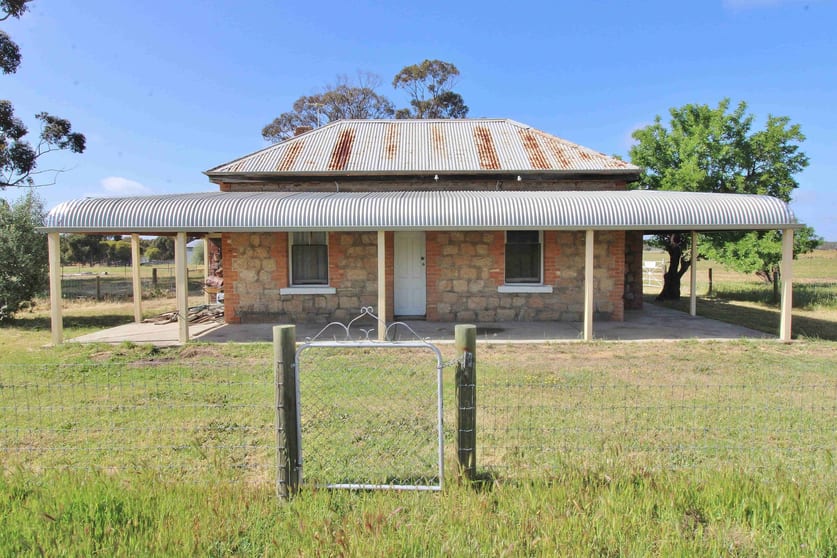 Click to view all images 256 WAGIN-DUMBLEYUNG ROAD Wagin WA 6315 - Image 2