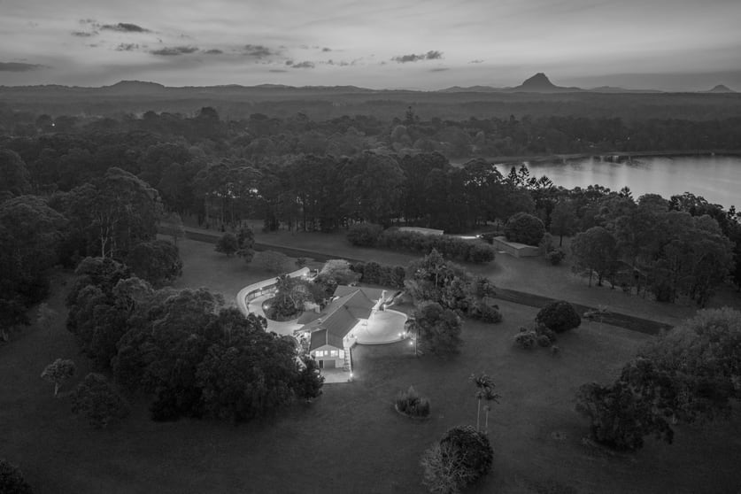 Click to view all images 332 Lake Macdonald Drive Lake Macdonald QLD 4563 - Image 1