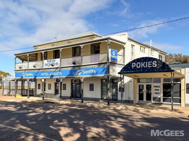Click to view all images 1-3 Loudon Road Port Augusta West SA 5700 - Image 3