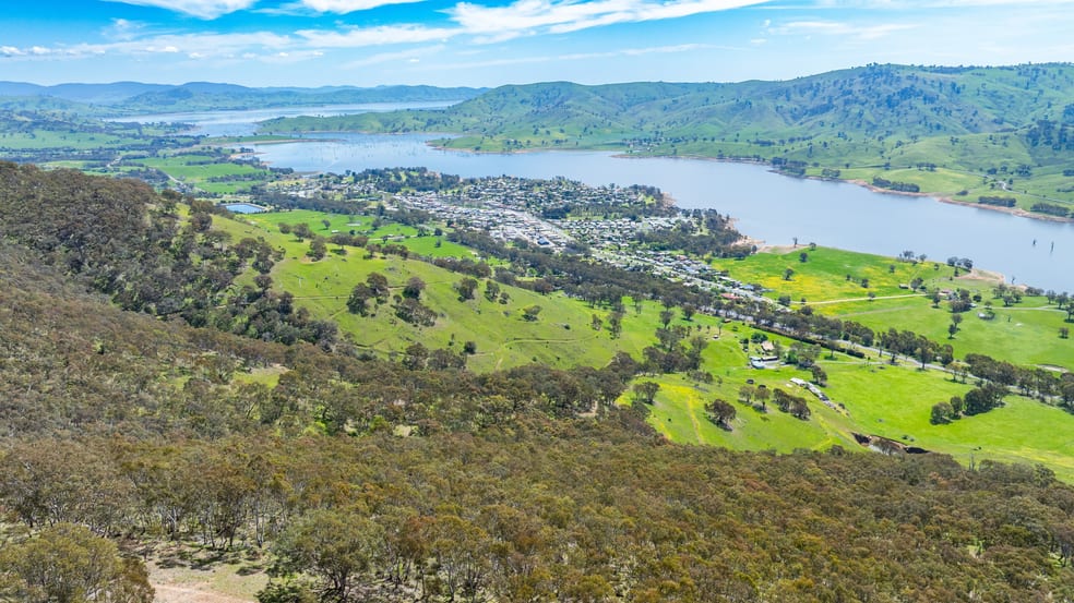 Click to view all images 'Bolga Hill' Murray Valley Highway Tallangatta VIC 3700 - Image 2