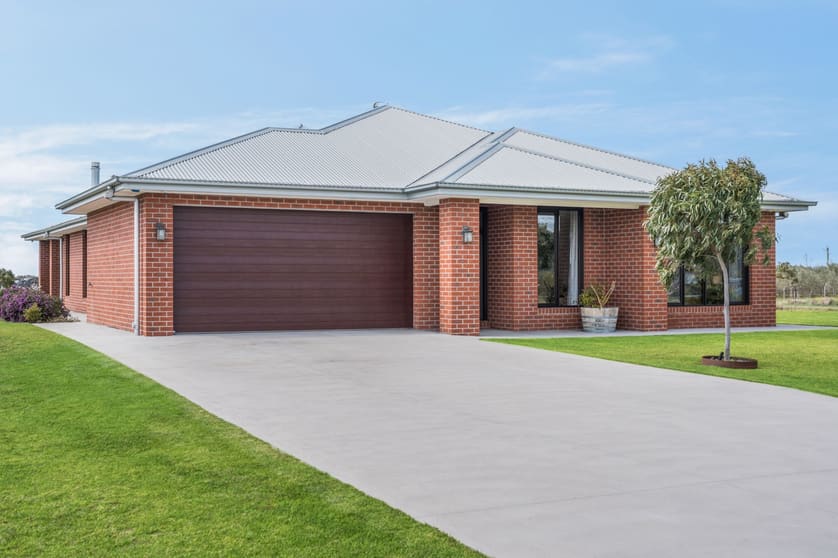 Click to view all images 90 Regent Street Little River VIC 3211 - Image 2
