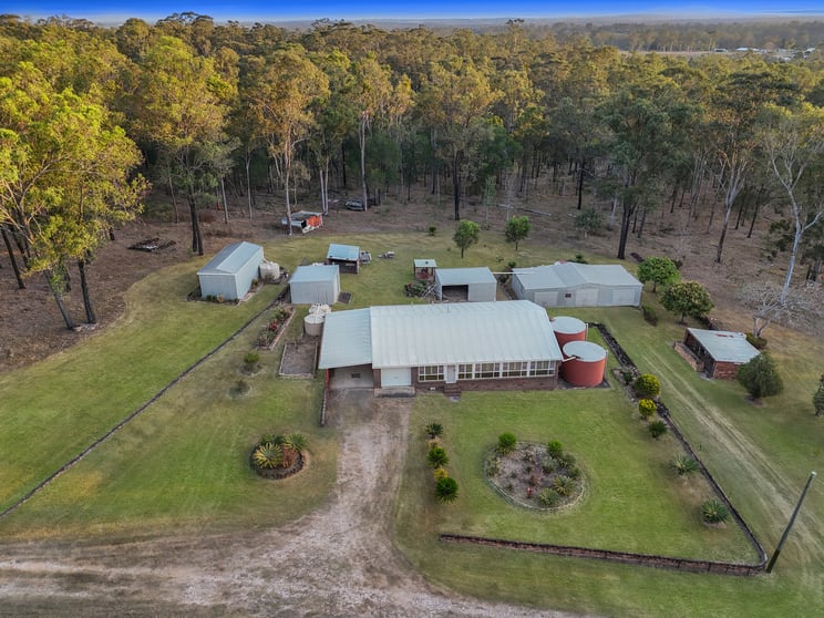 Click to view all images 97 Pioneer Road Walloon QLD 4306 - Image 2