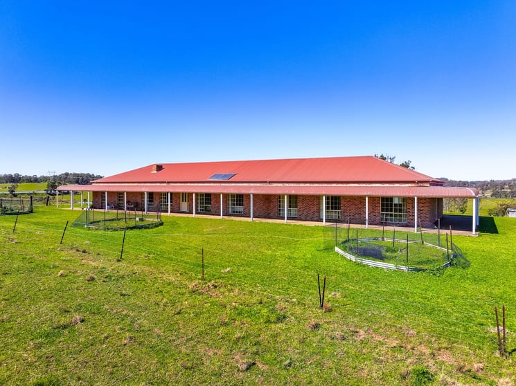 Click to view all images 24-26 Orient Road Greendale NSW 2745 - Image 2