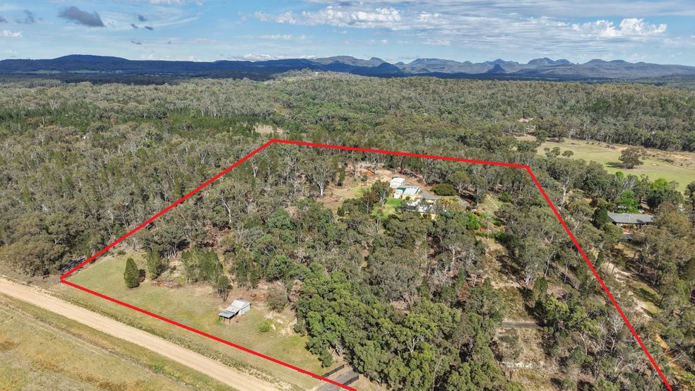 Click to view all images 22 Hawkins Lane Coonabarabran NSW 2357 - Image 2