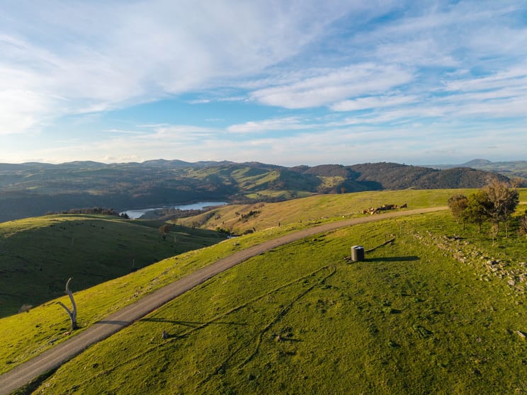Click to view all images 354 Fifeshire Road Yass NSW 2582 - Image 2